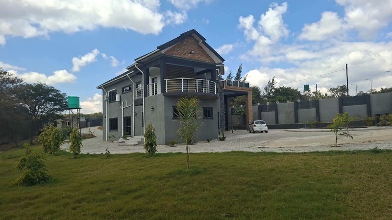 5-BEDROOM DOUBLE-STOREY HOUSE FOR RENT – STATE LODGE