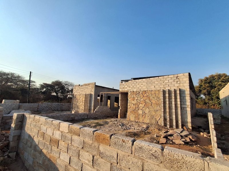 NEW KASAMA AREA|INCOMPLETE THREE (3) BED APARTMENT BY THREE (3) FREE STAND |OWN YARD |SALE PRICE|K1.7M