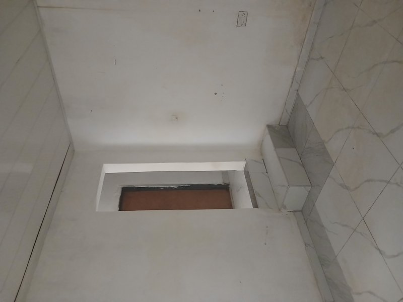 Simple 2-beds semi-detached flat in Obama Ranchdale