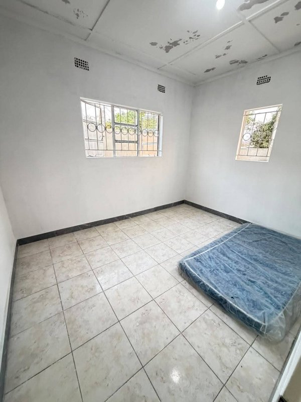 🚨VACANT‼️🚨CHILANGA SANGALALA AREA|VACANT|STANDALONE THREE (3) MSC RECENTLY REFURBISHED HOUSE 🏡|RENT|K5,500
