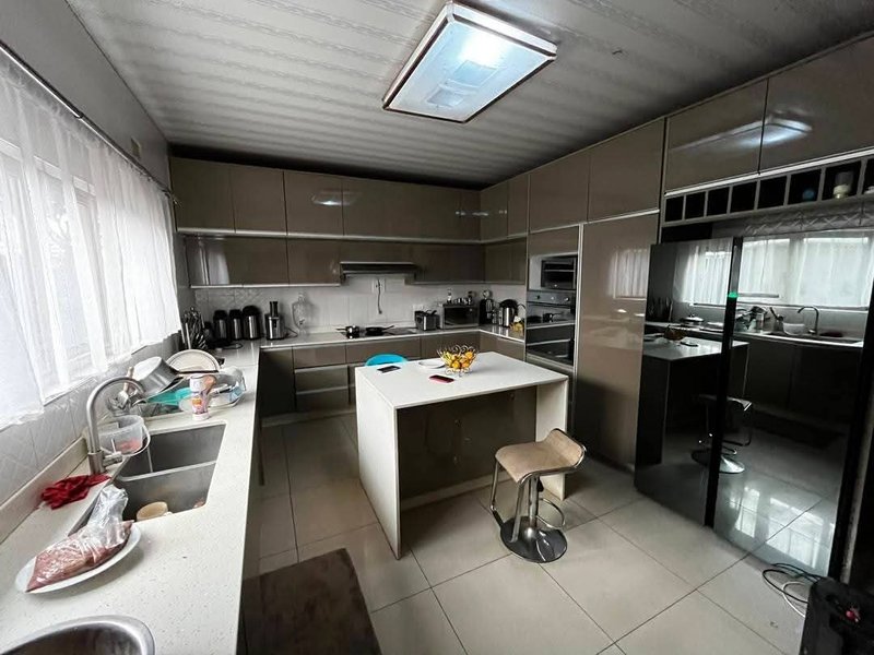 WOODLANDS MAIN|COMMERICAL USE|STANDALONE FOUR (4) BED PROPERTY |RENT|K30,000