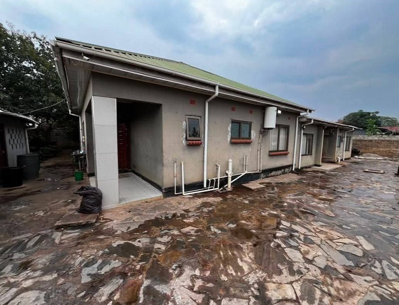 WOODLANDS MAIN|COMMERICAL USE|STANDALONE FOUR (4) BED PROPERTY |RENT|K30,000