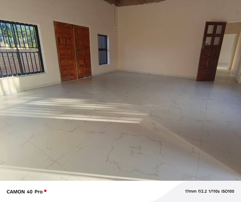 OLD AVONDALE| STANDALONE 3*BED HOUSE 🏡|VACANT |RECENTLY REFURNISHING RENT|K15,000