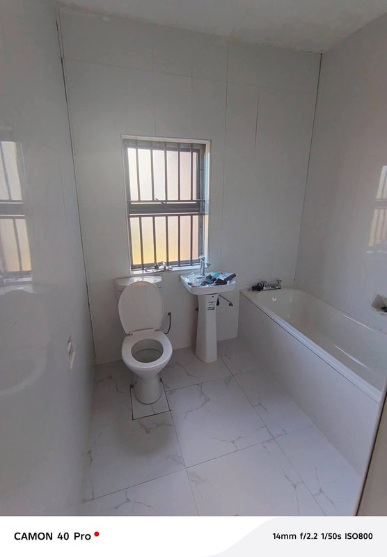 OLD AVONDALE| STANDALONE 3*BED HOUSE 🏡|VACANT |RECENTLY REFURNISHING RENT|K15,000