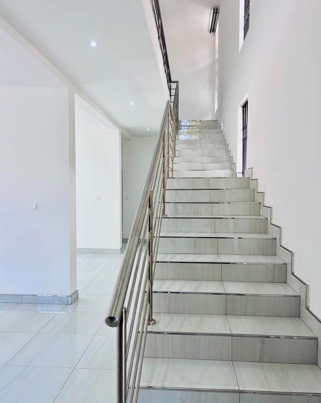 FOR RENT RHODESPARK, LUSAKALocation: Rhodespark, LusakaRental: USD 1,500 per month