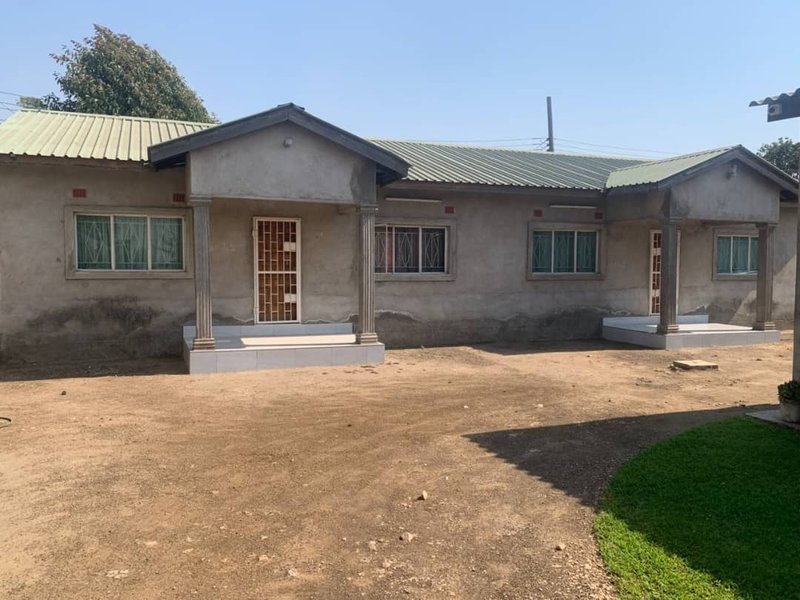 COMMERCIAL PROPERTY FOR SALE – MAKENI