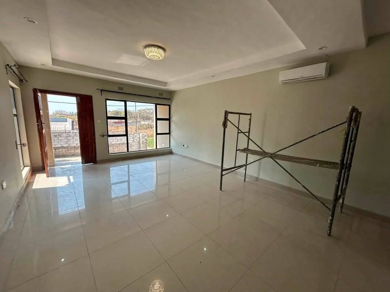 HOUSE FOR RENT FOXDALE/ROMA