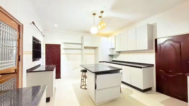 Meanwood Ibexhill| Standalone Four (4)Bedroomed house | Rent