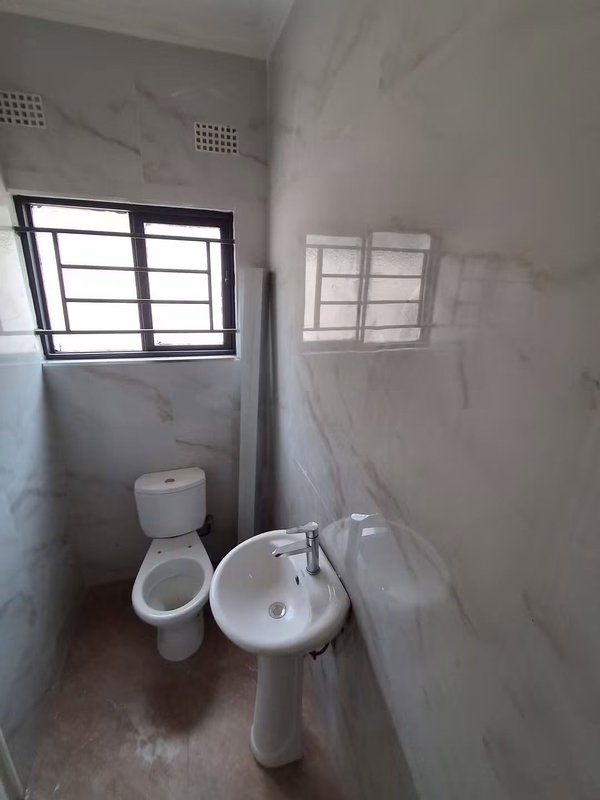 CHUDLEIGH NEAR ZESCO OFFICES| NEWLY BUILT  VACANT TWO BED SEMI-DETACHED) FLATS |YARD ONLY TWO UNITS|RENT|K8,000