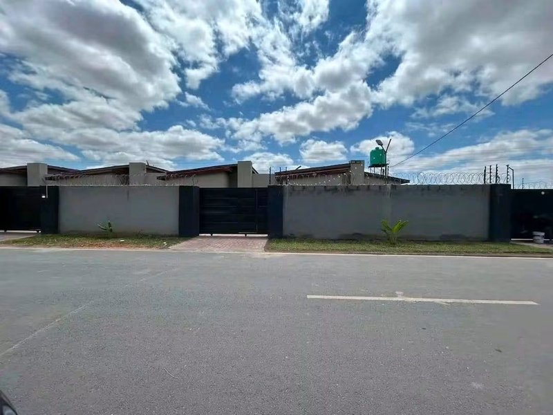 FOXDALE| NEWLY BUILT TWO (2) BED SEMI-DETACHED WITH PRIVATE ENTRANCE|RENT|$700|YARD OF ONLY 4*UNITS