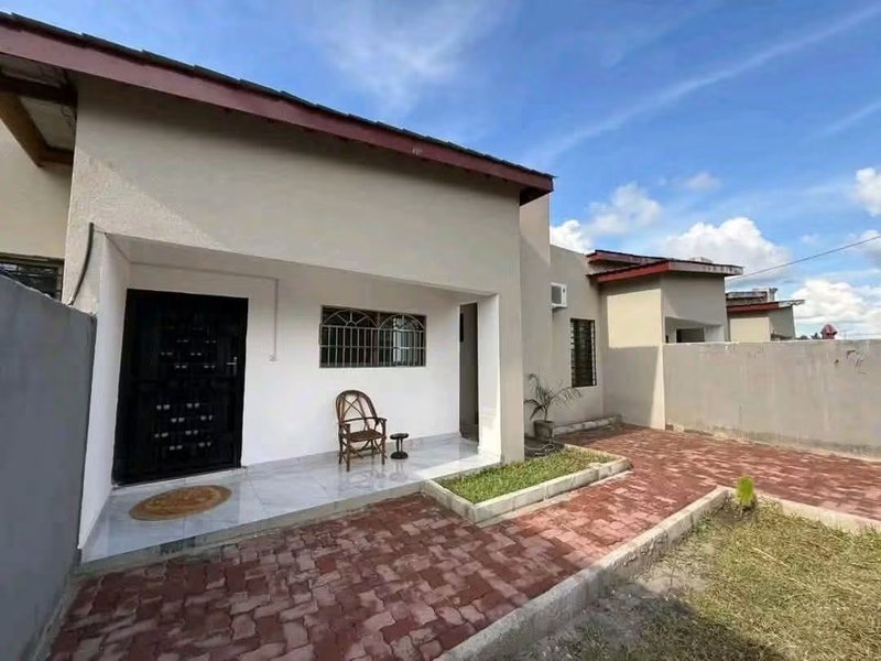 FOXDALE| NEWLY BUILT TWO (2) BED SEMI-DETACHED WITH PRIVATE ENTRANCE|RENT|$700|YARD OF ONLY 4*UNITS