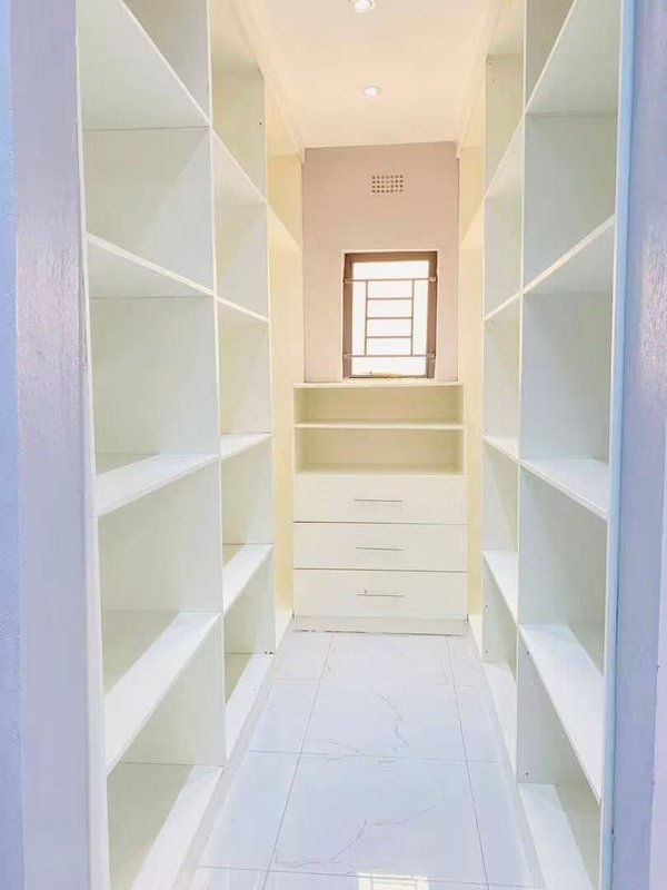 🚨 VACANT & READY FOR IMMEDIATE OCCUPATION‼️🚨KABULONGA NEAR COZY| VACANT THREE (3) BED THREE (3) BATH FREE STAND HOUSE|YARD ONLY FOUR (4) UNITS|RENT|$1,650