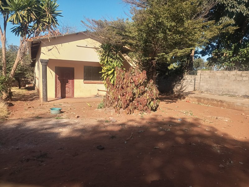 Boarding House for Sale – Libala South