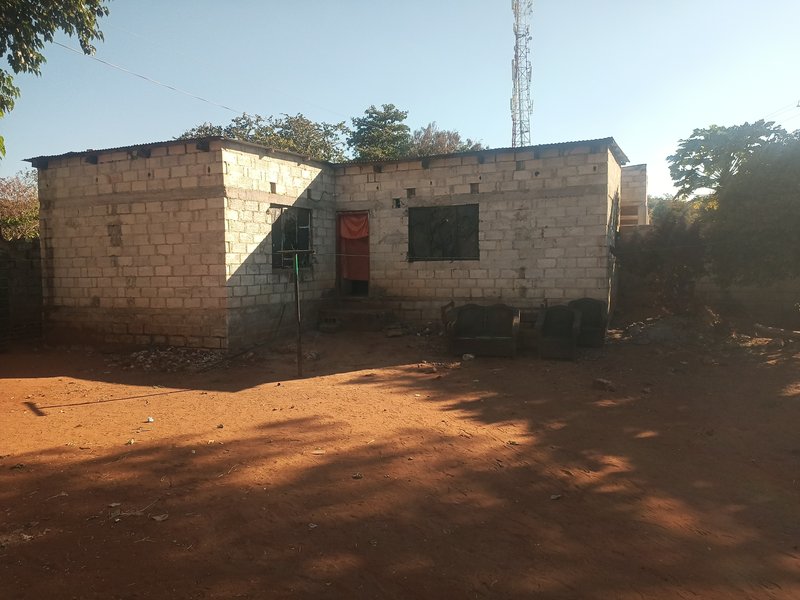 Boarding House for Sale – Libala South