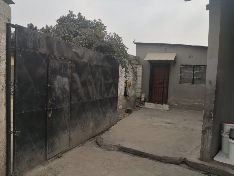 INVESTMENT PROPERTY FOR SALE – KALINGALINGA, LUSAKA 🏢