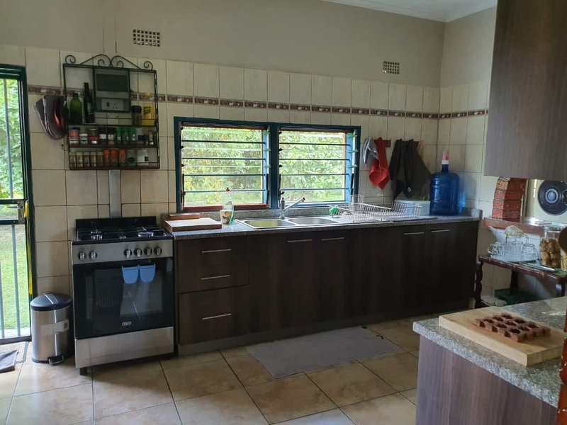 KABWE|KANG'OMBA AREA| FARM HOUSE FOR SALE|LAND EXT 27.8ACRES| VIRGIN LAND|SALE|