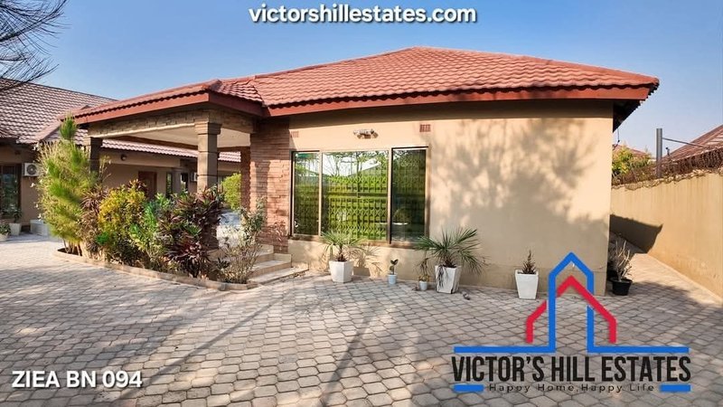 3bed 2bath house, with a block of 3 flats for sale