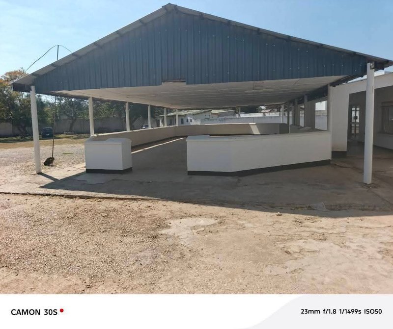 OLYMPIA MAIN|BEHIND MANDAHILL| 3*BED HOUSE WITH SHELTER {ÇHALET} PLUS STORAGE|IN A SHARED YARD|K30,000