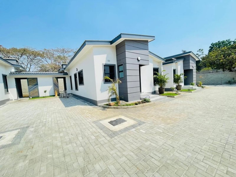 KABULONGA|FULLY FURNISHED|ELEGANT 2*BED ENSUITE APARTMENT|$2,000