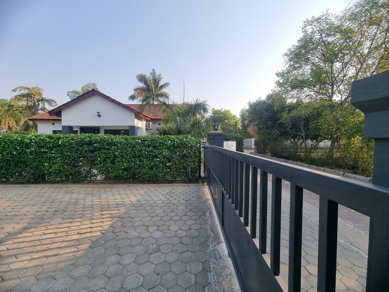 2bed 2bath fully furnished and serviced apartment