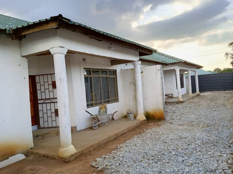 Semi-detached flats in Meanwood Ndeke phase 3