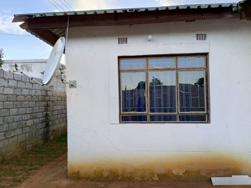 Semi-detached flats in Meanwood Ndeke phase 3