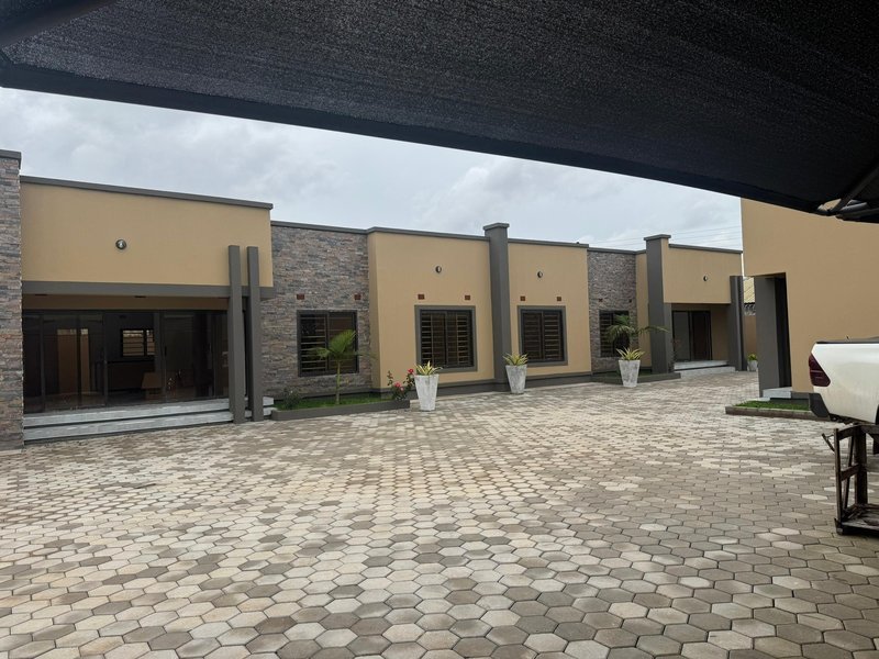 2 bedroomed flats for rent in chalala after PS mall off shantumbu Rd in Lusaka Zambia