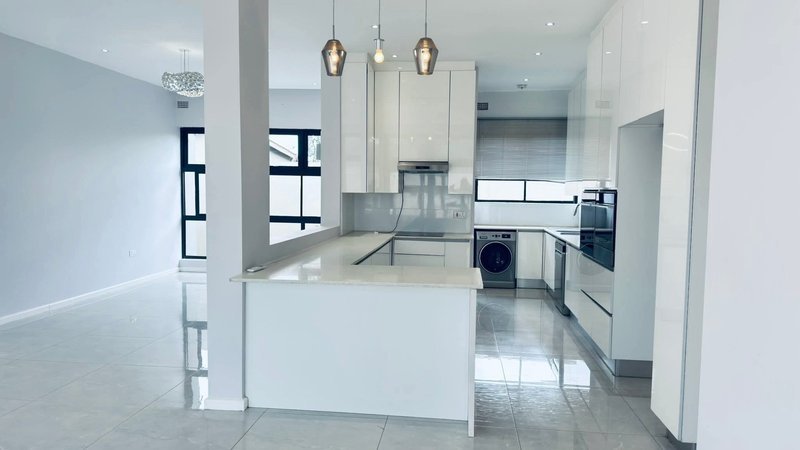 Meanwood Ibexhill | 3 Bedroomed flats|RENT| K18,000 |