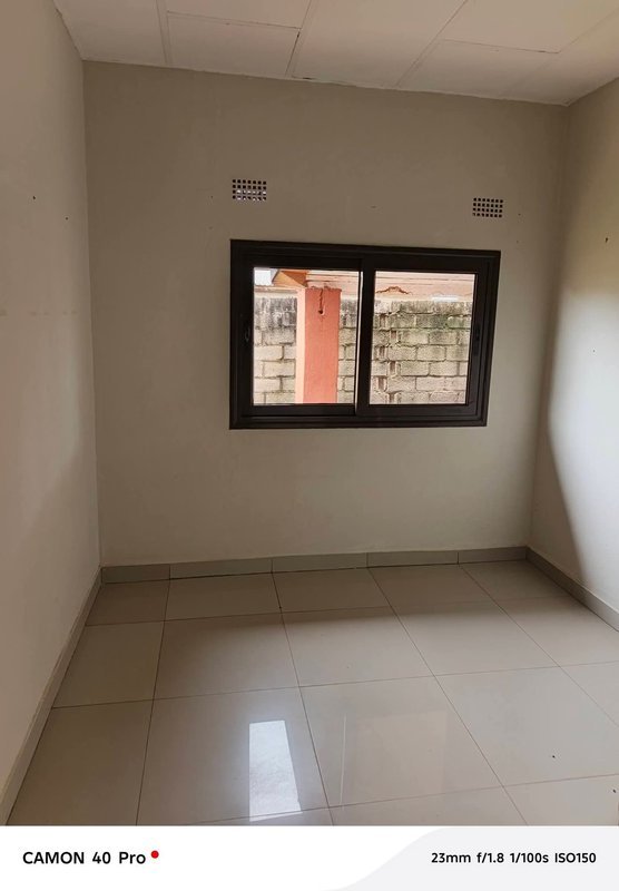 AVONDALE ALONG GARDENIA|COMMERCIAL USE ONLY|STANDALONE 3*BED HOUSE WITH A GUARD HOUSE & BOREHOLE 🏡|RENT|K25,000