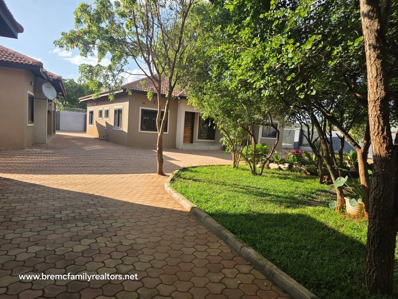 beautiful 2 bedroomed furnished apartments for rent in Chaläla off shantumbu Rd after ps mall