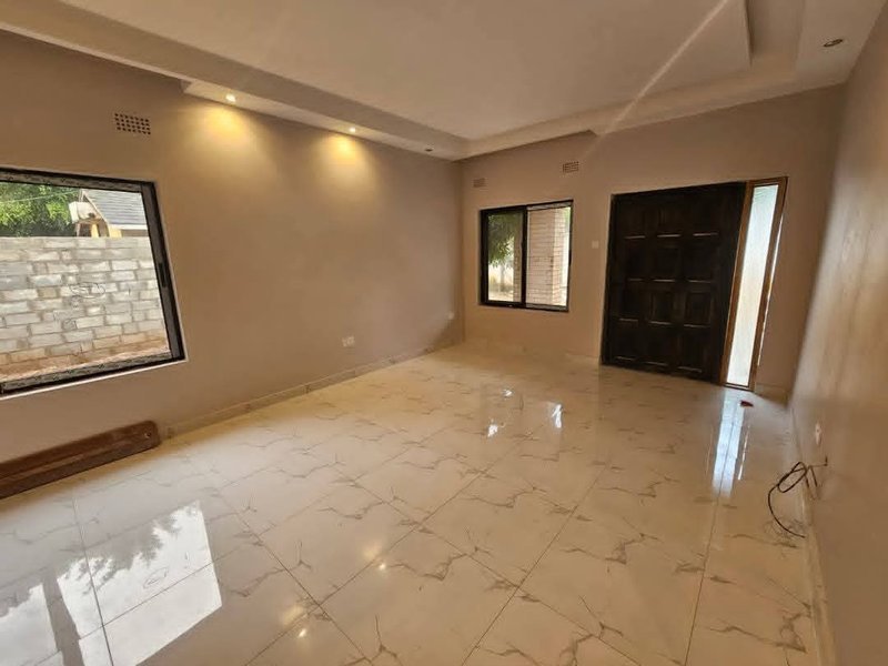 KABULONGA NEAR CENTRAL MALL|RENT|ONE (1) BEDROOM FLAT|AVAILABLE|RENT|K10,000