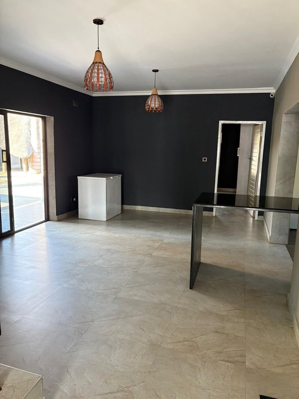 WOODLANDS MAIN|IMMACULATE DOUBLE STORY STANDALONE 4*BED HOUSE 🏡 2*BED ENSUITE 🛁 🚿|BACK UP POWER|RENT|$2,500|RESIDENTIAL