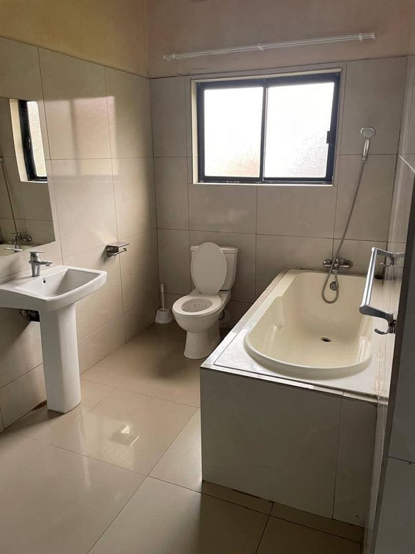 MEANWOOD IBEX|SPACIOUS THREE (3) BED MSC|COMPLEX OF ONLY FOUR (4*)UNITS |RENT|K15,000
