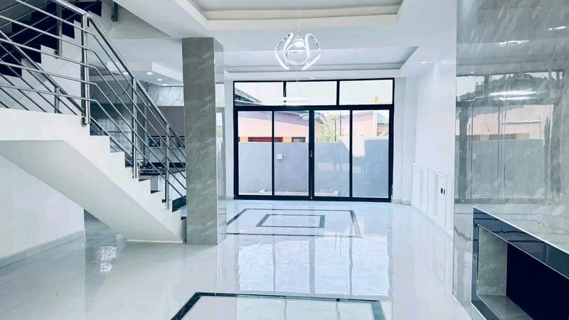 MEANWOOD IBEX|NEWLY BUILT EXECUTIVE 3*BED HOUSE|YARD OF ONLY 3*UNITS|COMMUNAL POOL|RENT|K25,000