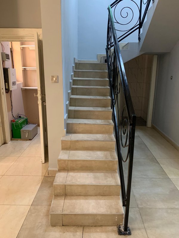 2 BEDROOM FULLY FURNISHED APARTMENT IN OLYMPIA FOR RENT