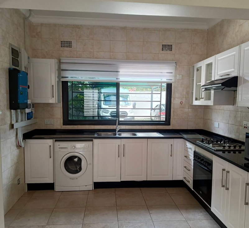 IBEX HILL|UNFURNISHED THREE (3) BEDROOM|ÇOMPLEX OF ONLY 4*UNITS|SOLAR BACK UP|RENT|K22,500