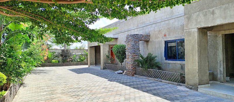 NEW KASAMA AREA| NEAR HH|SEMI-DETACHED 2*BED MSC FLAT|3*BED MSC|RENT|K10,000 & K15,000 RESPECTIVELY|BACK UP POWER