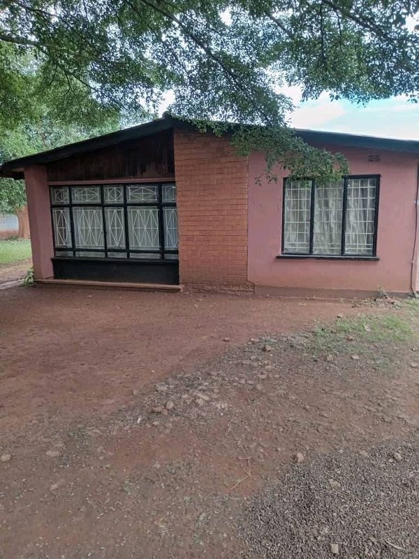 PROPERTY FOR SALE IN AVONDALE