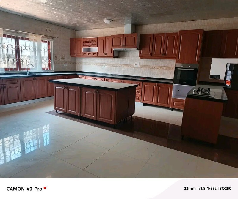 NEW KASAMA AREA|FARM HOUSE STANDALONE SPACIOUS 4*BED HOUSE 🏡 ALL BEDROOMS.ENSUITE| PLUS A STUDY|RENT|TWO (2 ACRE) PARCEL OF LAND|RENT| $1,200