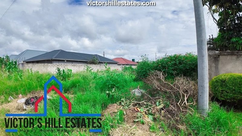 Plot for sale in Salama park