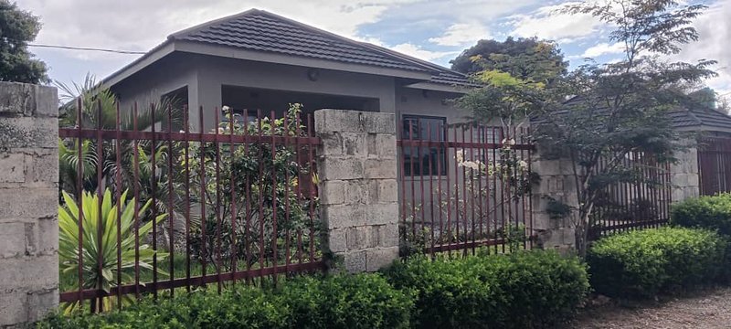 FOXDALE|MODERN FREE STANDING TWO(2) BED APARTMENT|WITH PRIVATE BACK YARD|YARD OF 10*UNITS|UNFURNISHED|RENT|K12,500