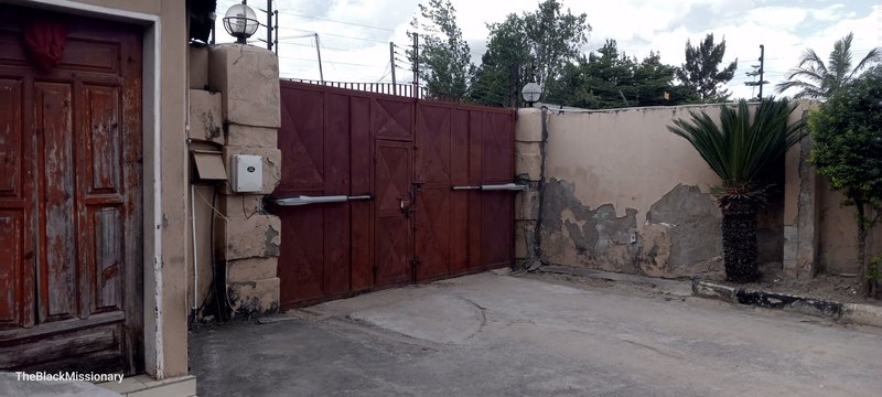 For sale in mass media opposite creso university off kenneth maduma road
