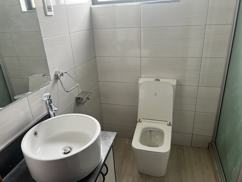 Executive 3 Bedroom Apartment (Taken)
