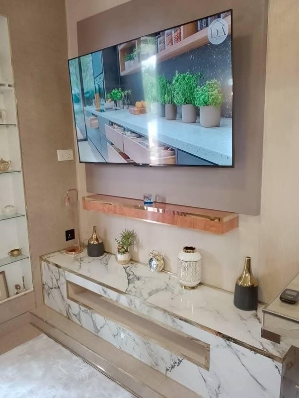 EMMASDALE'S ULTIMATE UPSTAIRS HIDDEN GEM Furnished Apartment