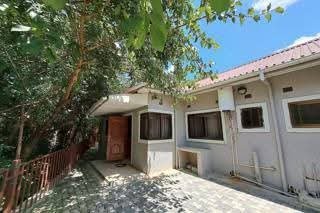 KALUNDU|FULLY FURNISHED THREE (3) BED|COMPLEX OF 3*APARTMENTS|RENT|K25,000