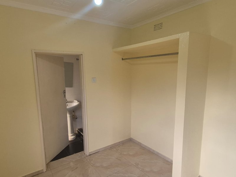 NEW KASAMA NEAR MFEZ AREA|ONE BED APARTMENT|RENT|K4000 {INCLUSIVE OF ALL BILLS}|SOLAR BACK-UP