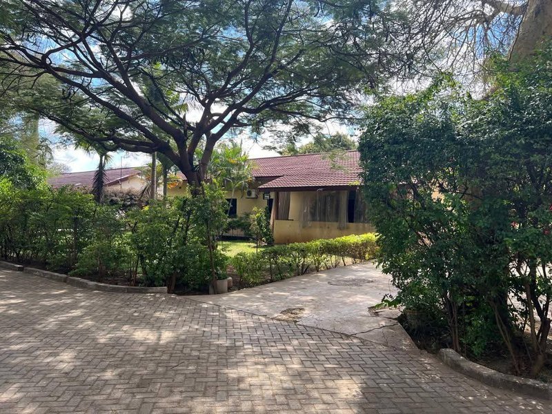 Three Bedroom House, Makeni