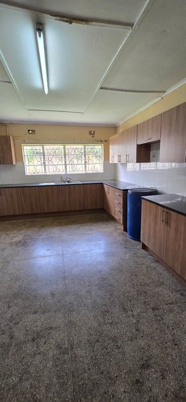 Eight Bedroom House For Sale, Woodlands