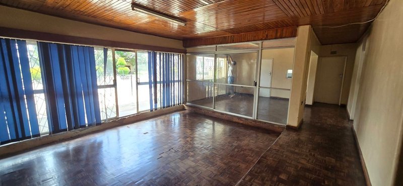 Eight Bedroom House For Sale, Woodlands