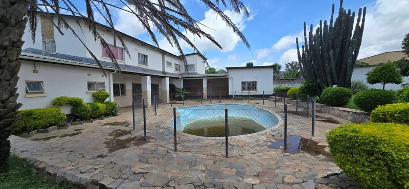 Eight Bedroom House For Sale, Woodlands